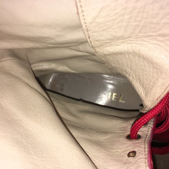 CHANEL One of a Kind A/W 1992 red leather lace up combat boots runway worn 38 - Picture 12 of 16